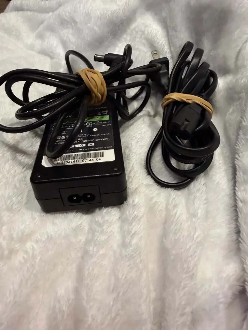 Sony VGP-AC19V27 19.5V AC Power Adapter Charger